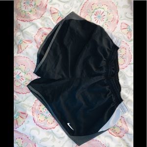 🏃‍♀️WOMENS NIKE SHORTS🏃‍♀️